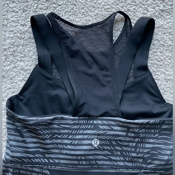 Lululemon Running In The City Tank Stripe Play Slate Black - Picture 7 of 9
